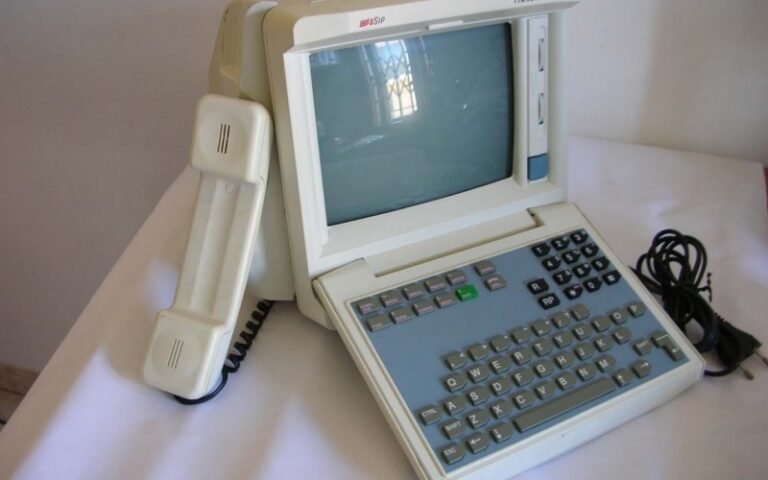 Videotex e 2inChat 1989 Videotex e 2inChat 1989